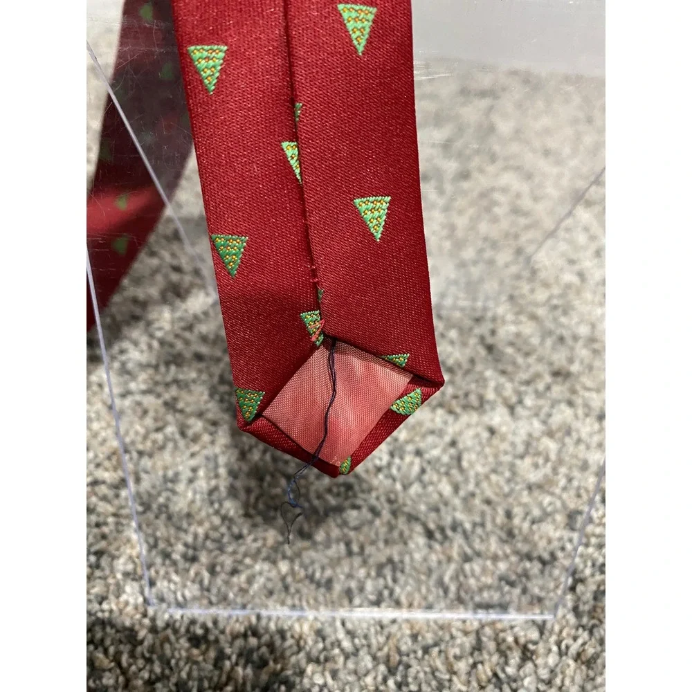 Necktie Avon Mens Red Fair Vintage 1985 Christmas Tree Geometric OS